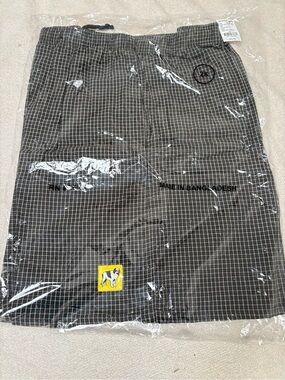 New in packaging Big Dogs Eggplant Plaid Drawstring Shorts